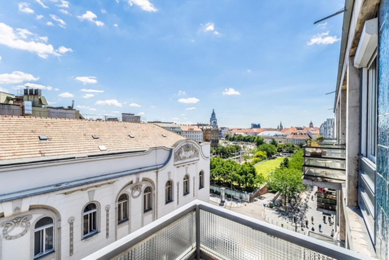 Breathless Basilika View Elegant Flat With Balcony Need Reservation X Free Parking Budapesta
