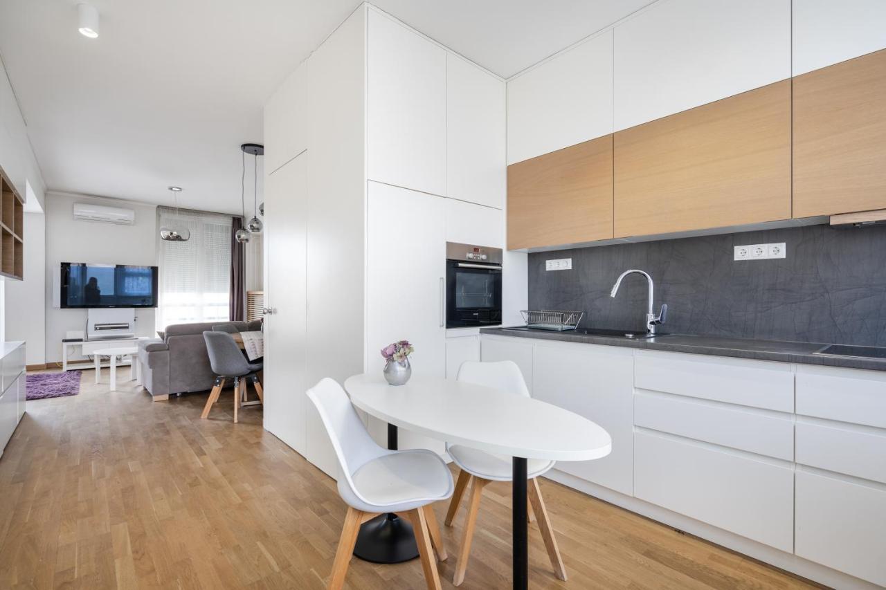 Apartment Breathless Basilika View Elegant Flat With Balcony Need Reservation X Free Parking *